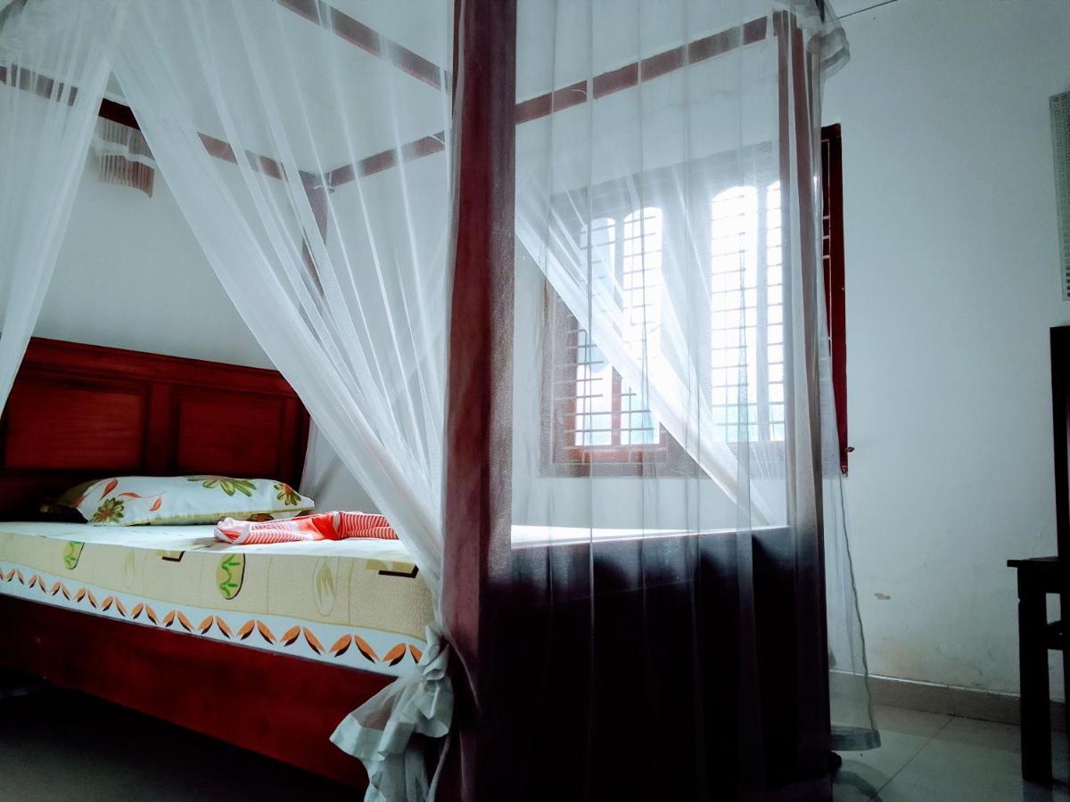 Hôtel Ceylonia Guest à Weligama Extérieur photo