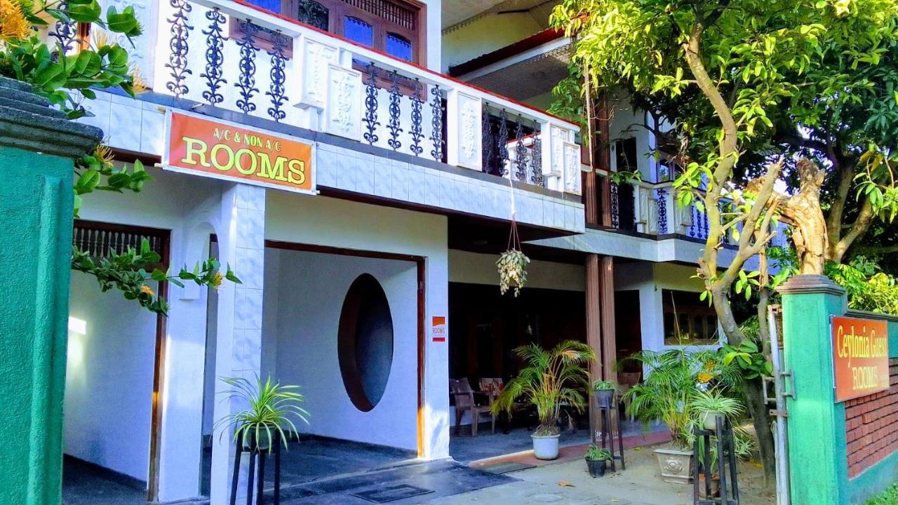 Hôtel Ceylonia Guest à Weligama Extérieur photo
